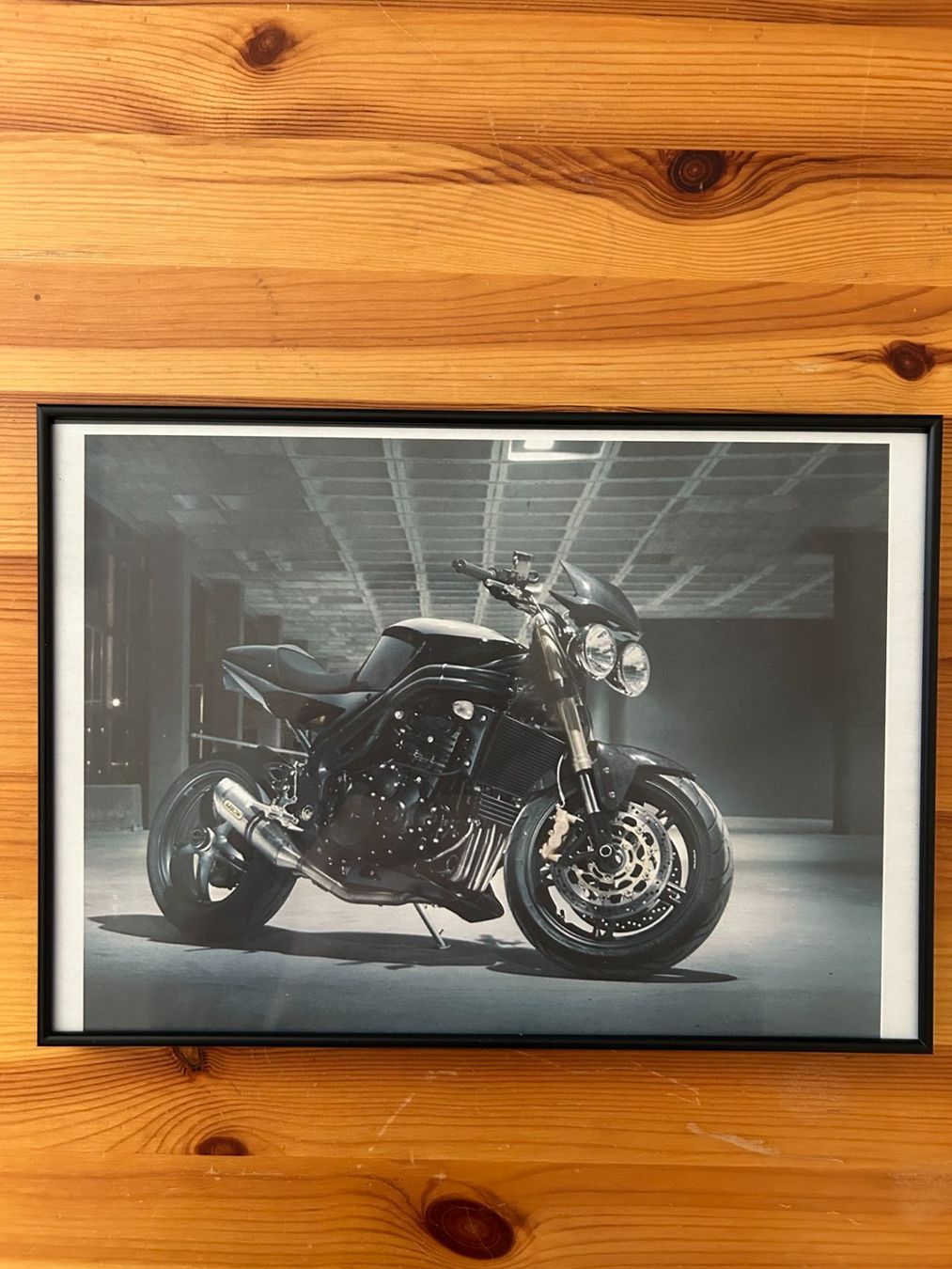 Foto & Immagini: Triumph "Speed Triple" Motorrad Schwarz im Rahmen – Usato da Bern venduto da Fireblades 2