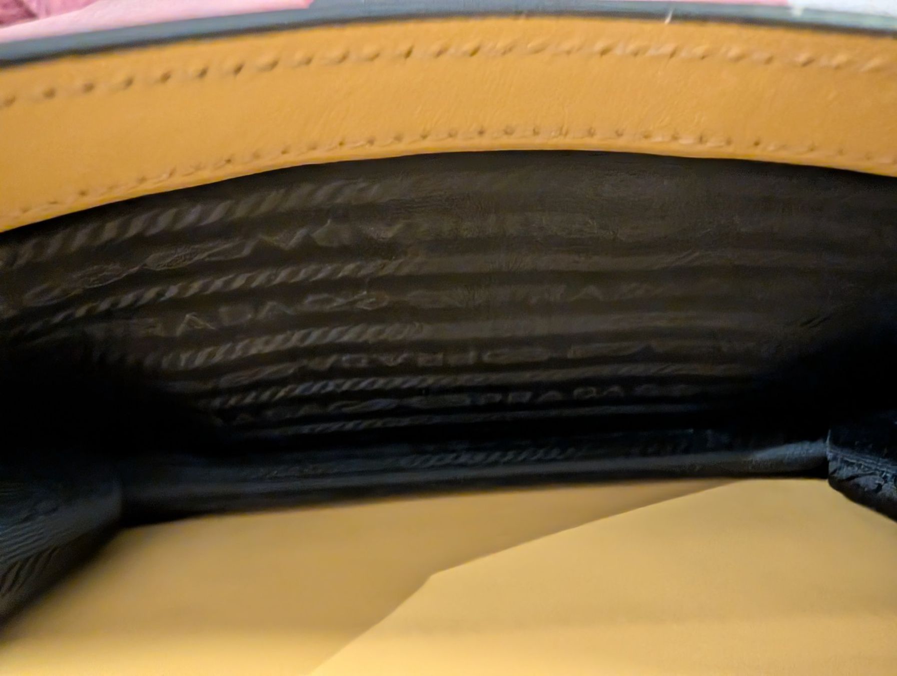 Borse da donna: PRADA Handtasche – Usato da Zürich venduto da Elena_N 8