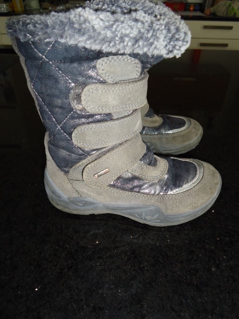 Primigi Schuhe für Mädchen: Primigi Winterstiefel, Grösse 28 – Gebraucht aus Wohlen AG von Michi761 1