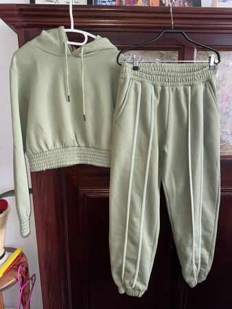 Trainingsanzug Sweatshirt und Sweathose Jogger Hoodie