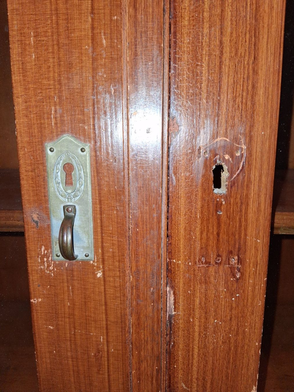 Armadi: Bücherschrank antik – Usato da Biberist venduto da Vinylaudio 5