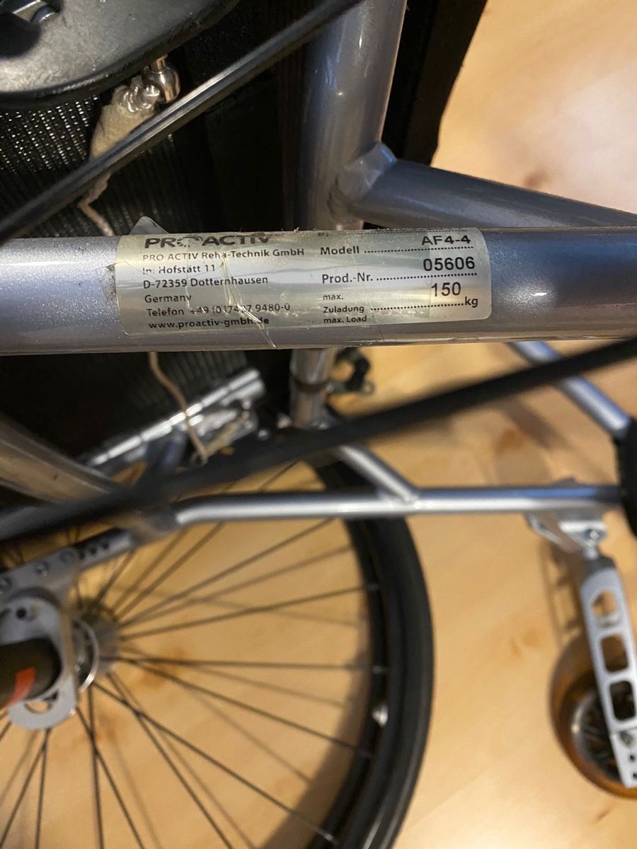 Sedie a rotelle: Proactiv Speedy Rollstuhl AF4.4 – Usato da Schübelbach venduto da Kandija 6