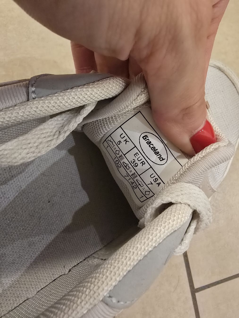 Scarpe da donna: Cooler Sneaker - Grösse 39 – Usato da Rickenbach b. Wil venduto da Kth_v8 5
