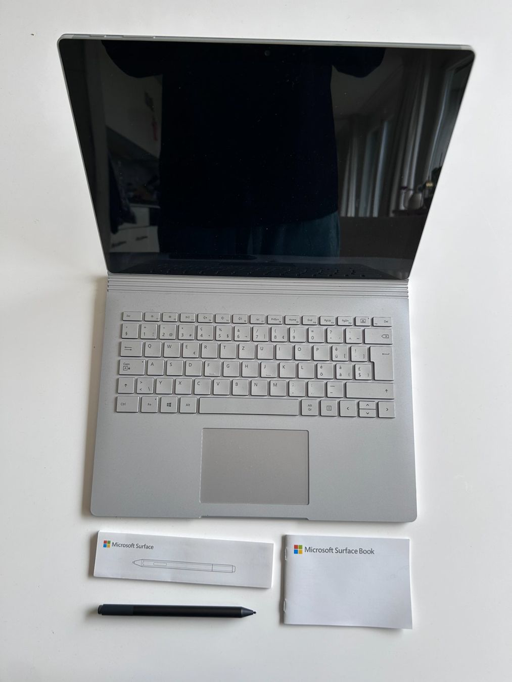 Microsoft Notebook: Microsoft Surface Book 2 13.5 Zoll und Pen – Usato da St. Gallen venduto da look-twice 1