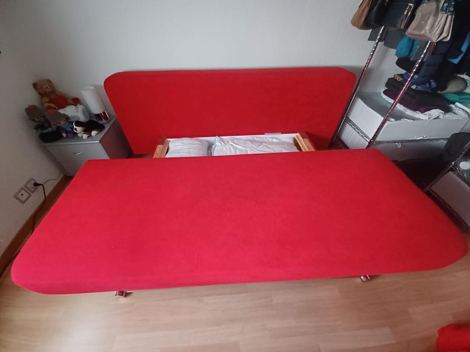 Divani: Rotes Bettsofa aus Stoff – Usato da Luzern venduto da Cap_7s88 1