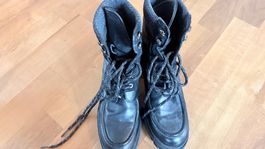Damen Schnürstiefel schwarz mit Blockabsatz gebraucht