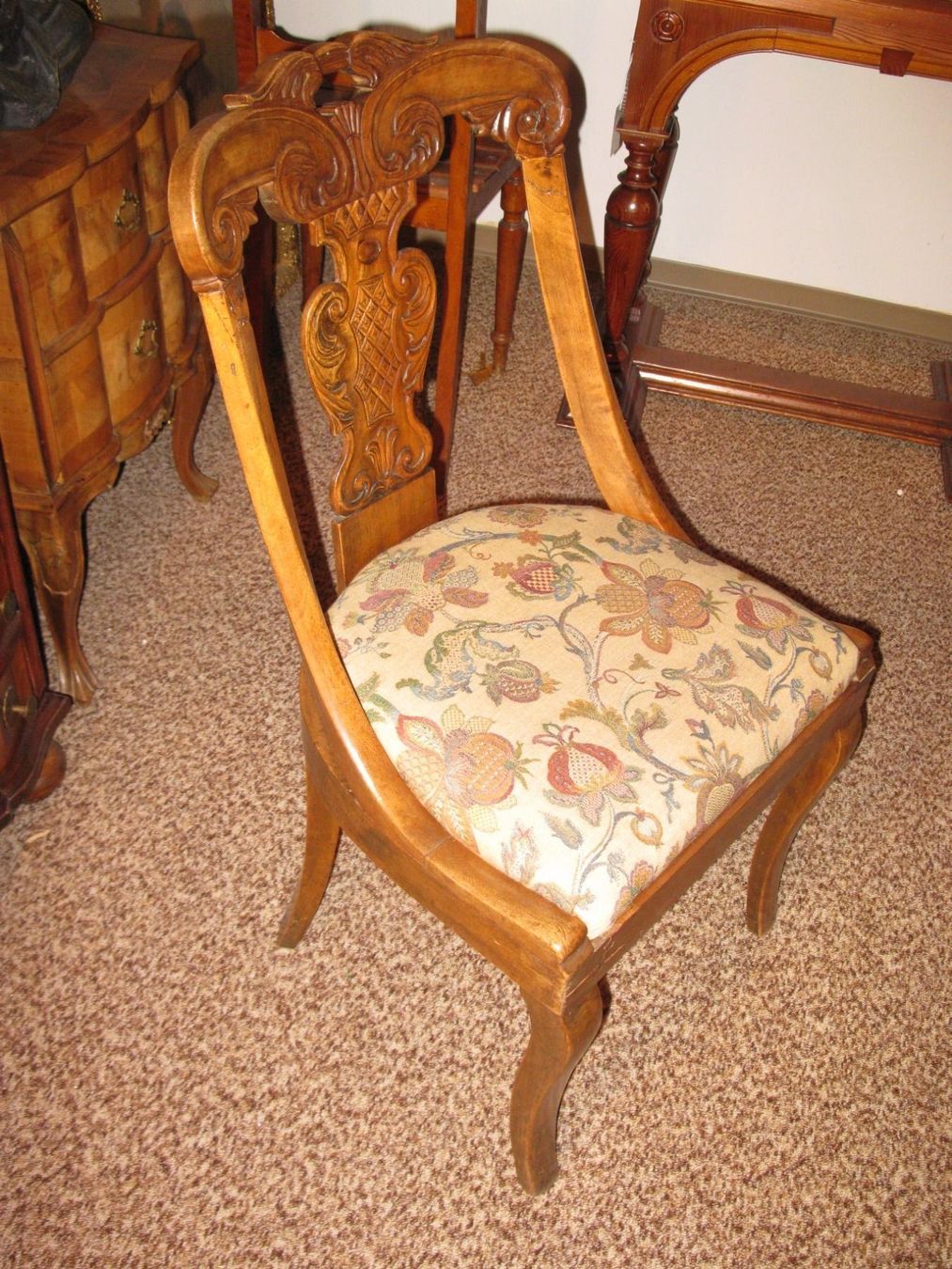 Poltrone: Bidermeier-Sessel mit Chronik um 1860 – Usato da Altstätten venduto da antikundart 1