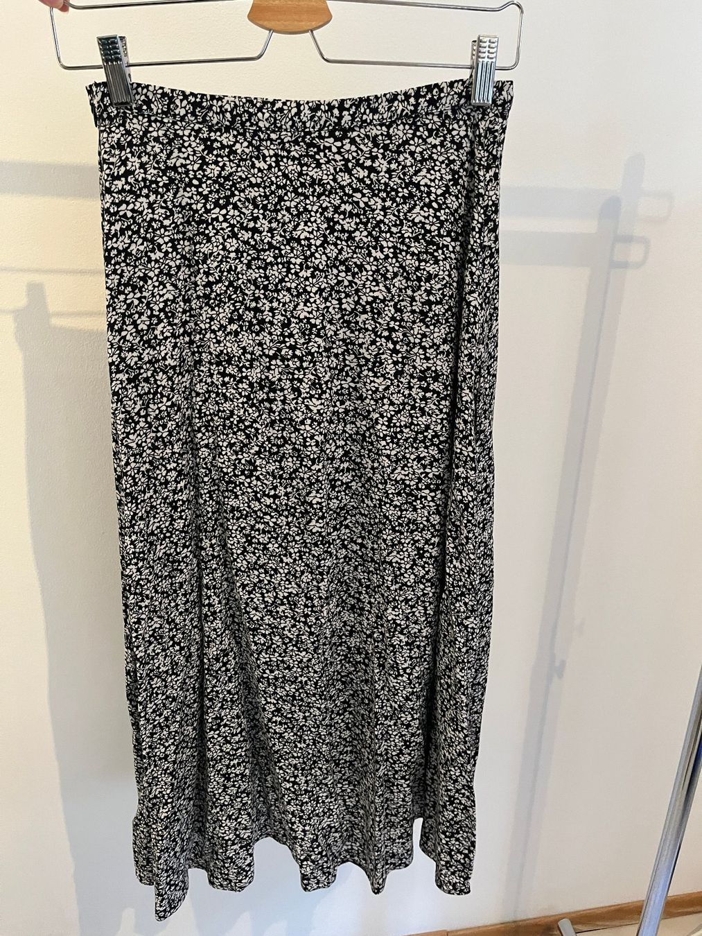 Gonne: Jupe M&S, motifs fleurs – Usato da Savagnier venduto da taianab 4