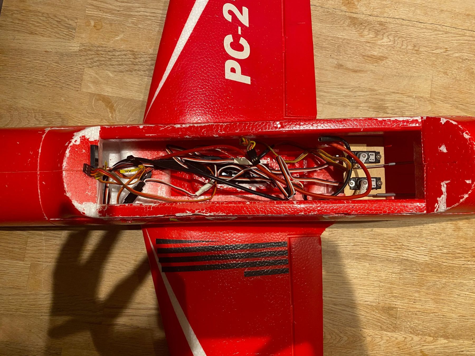 Reely Modellismo RC: Reely Pilatus PC-21 RC Flugzeug – Usato da Erlinsbach SO venduto da Fritro 4