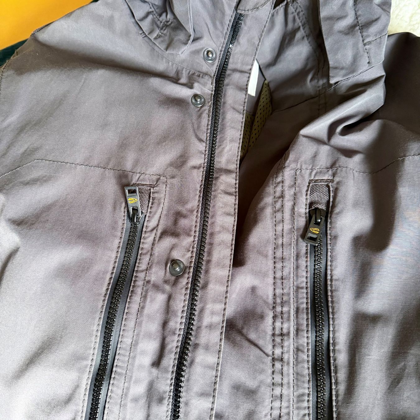 Camel Jacken: Coupe-vent Camel Active gris anthracite Taille 50 – Gebraucht aus Lucens von gardur 6