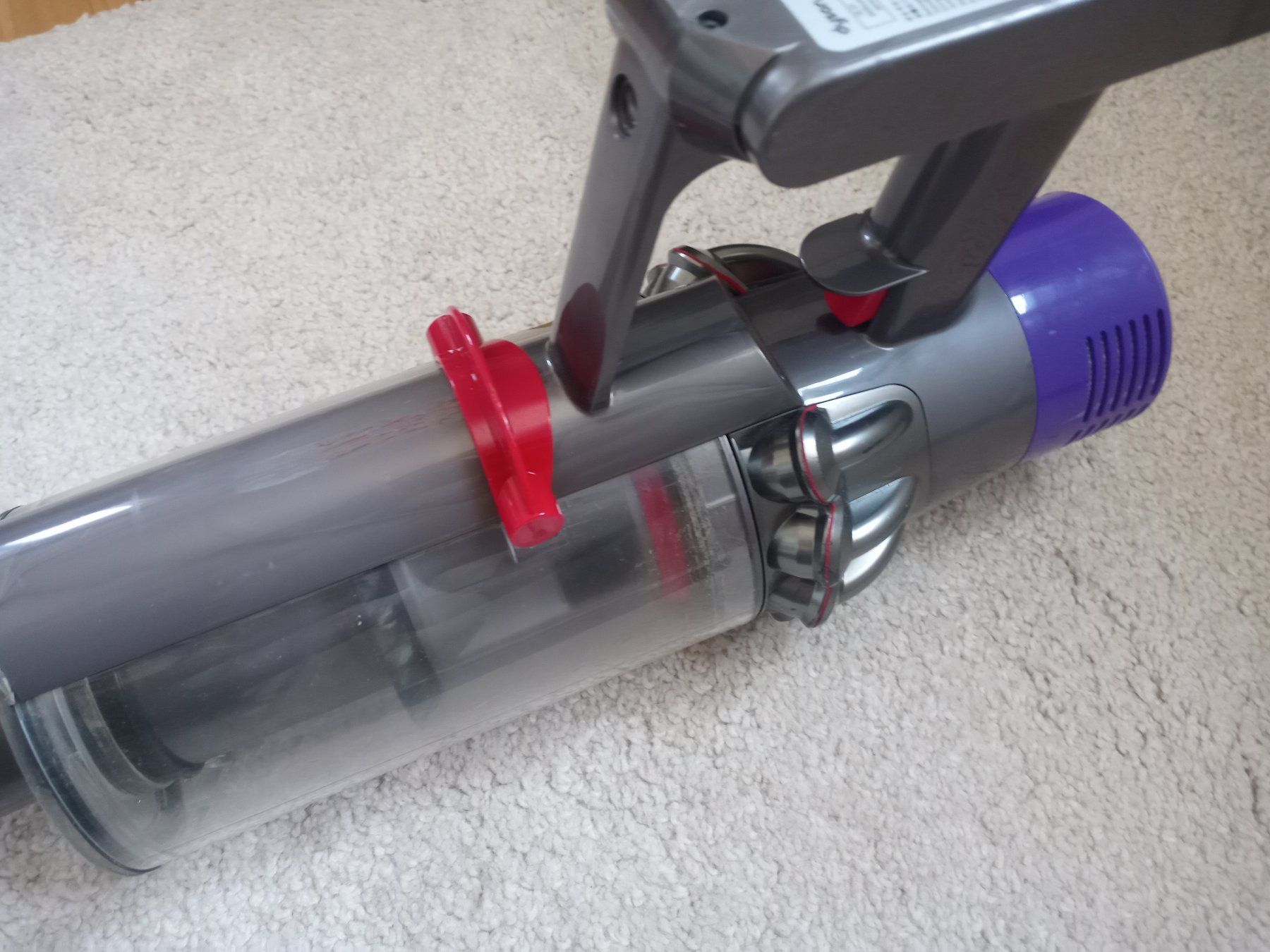 Dyson Aspirateurs & Accessoires: Dyson V10 Staubsauger – D'occasion à Prez-vers-Siviriez par Monija70 7
