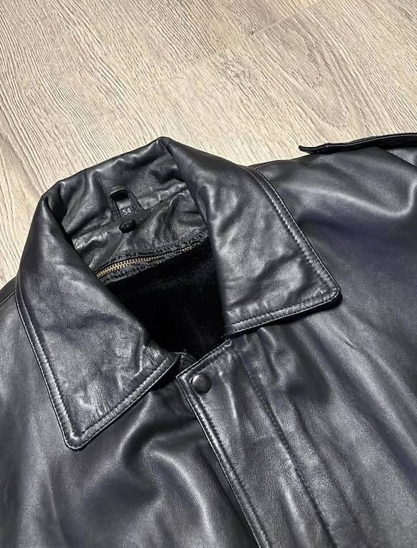 Vestes: Blouson similicuir  – D'occasion à Cheseaux-Lausanne par mad_mnv2 1