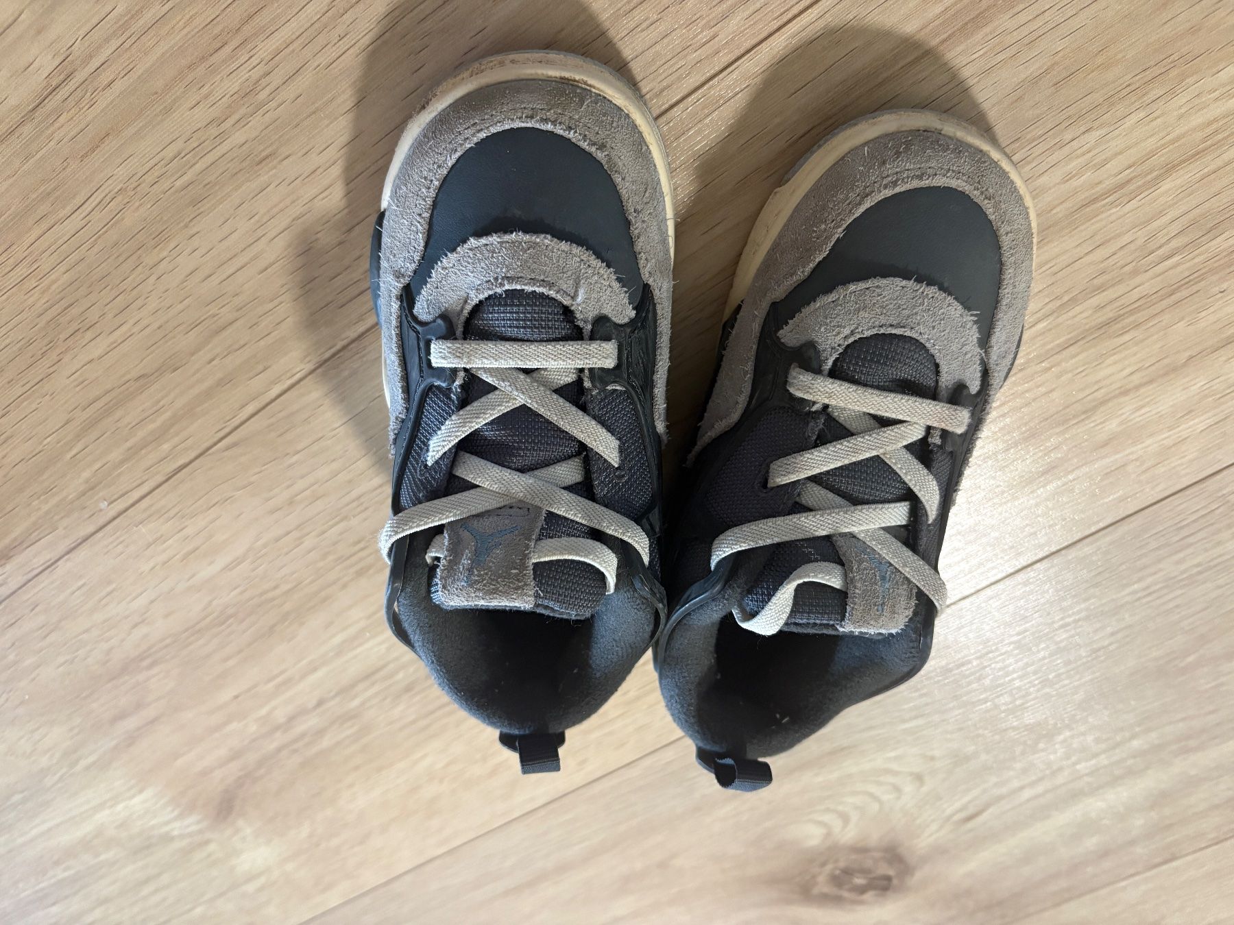Jordan Schuhe für Jungen: schuhe – Gebraucht aus Forch von eri_7rdg 1