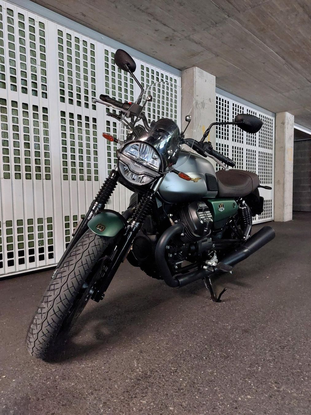 Moto Guzzi Strada: Moto Guzzi V7 stone 850 (centenario) – Usato da Renens VD venduto da klovir