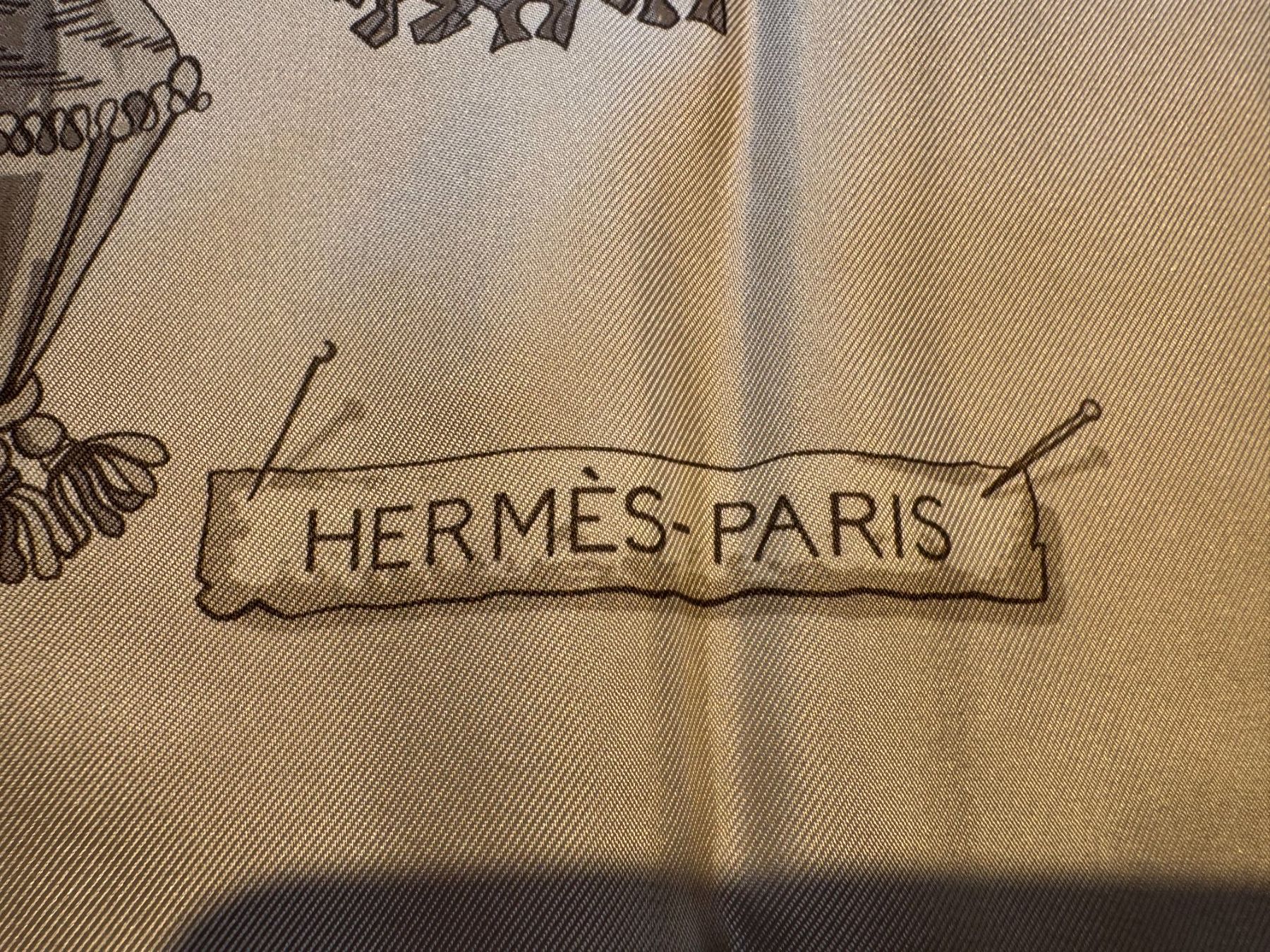 Hermès Foulards, Tücher & Schals: HERMÈS, a silk scarf, "Passmenterie" 1970s. – Neu (gemäss Beschreibung) aus Grund b. Gstaad von ReLuxe 9