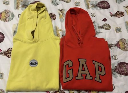 2 hoodies, 3 shirts, 2 jackets L - selling due to weight los