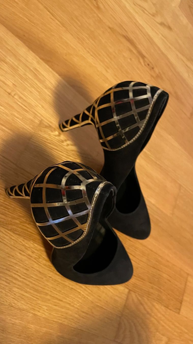 Damenschuhe: San Marina Pumps Wildleder, 38 – Gebraucht aus Oberwil BL von J.L. 3