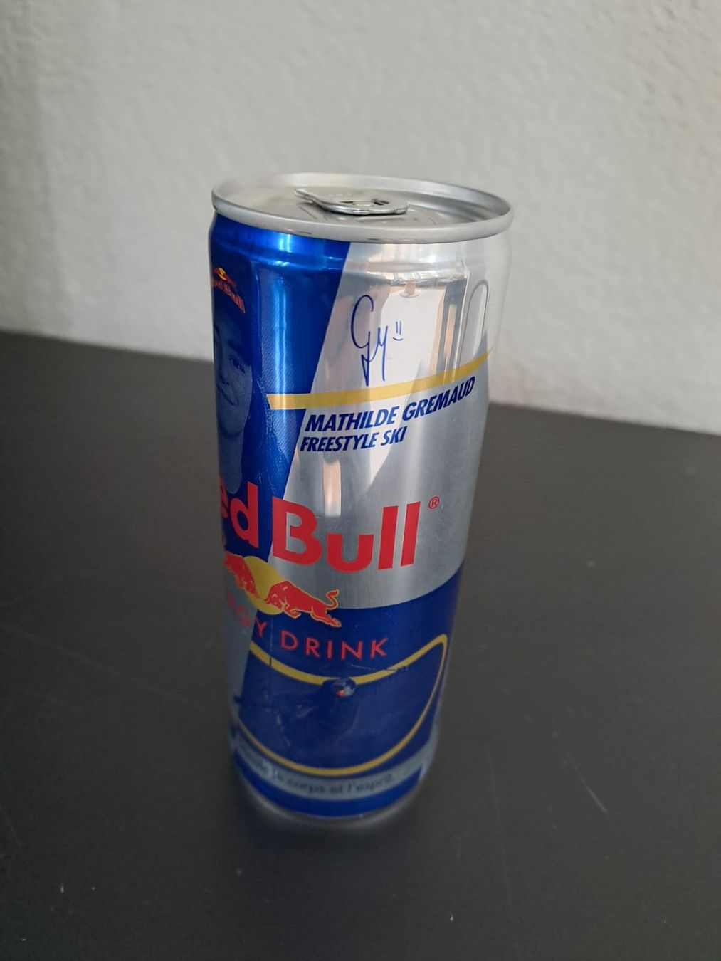 Contenitori & Simili: Red Bull Dose Limited Edition Mathilde Gremaud 250ml – Usato da Oberdorf BL venduto da padrino1979 1