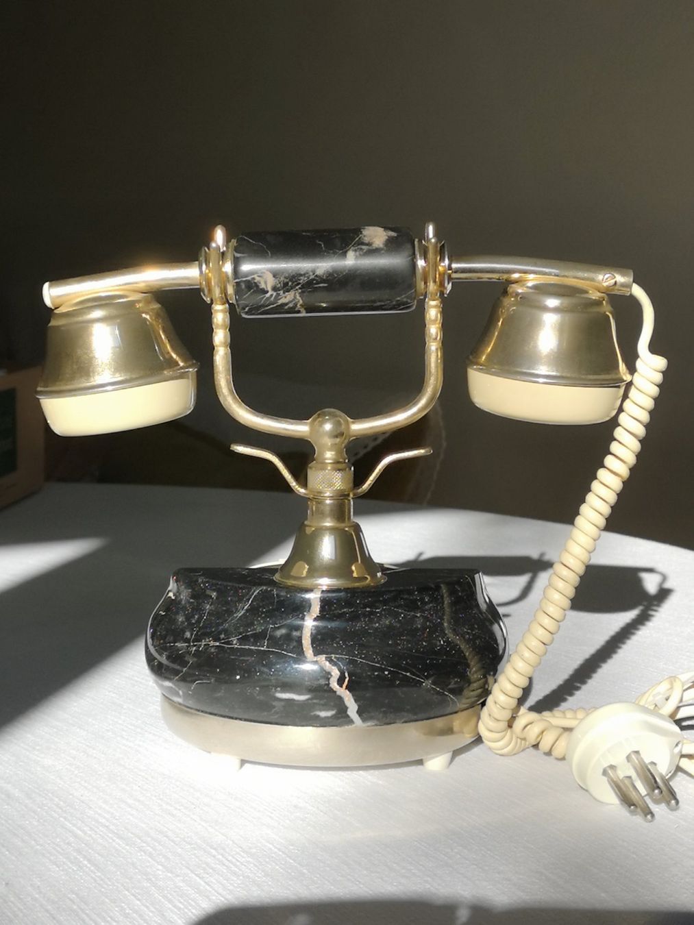 Telefoni: Altes Telefon aus Marmor und Messing – Usato da Zürich venduto da Tanteemma369 1