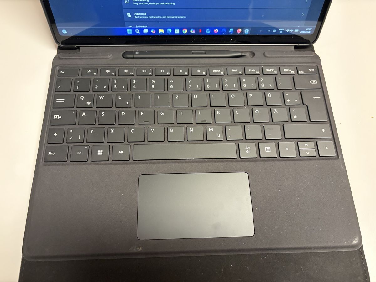 Microsoft Portables: Ordinateur Microsoft Surface Pro 11 avec tablette et stylo – Neuf (Voir description) à Brent par NooK_CH 2