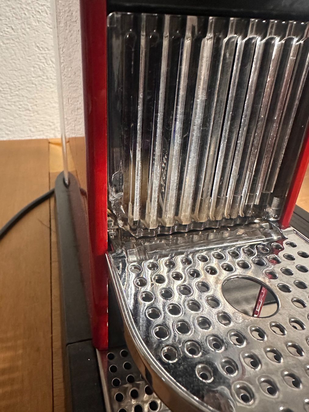 Nespresso Macchine per caffè & Macchine per espresso: Nespresso Kaffemaschine mit Milchaufschäumer – Usato da Uitikon Waldegg venduto da verkaufgenie88 2