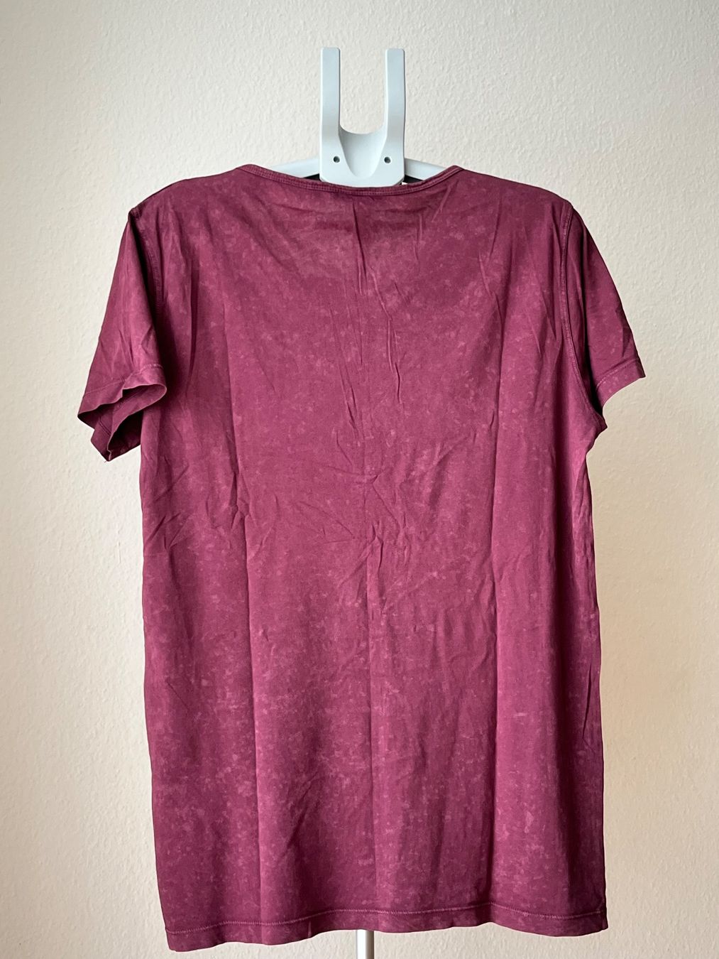 T-shirt: Bordeaux  T-Shirt Gr.L – Usato da Winterthur venduto da GutKeS 2