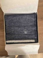 Foulard Rolex gris neuf dans sa boîte