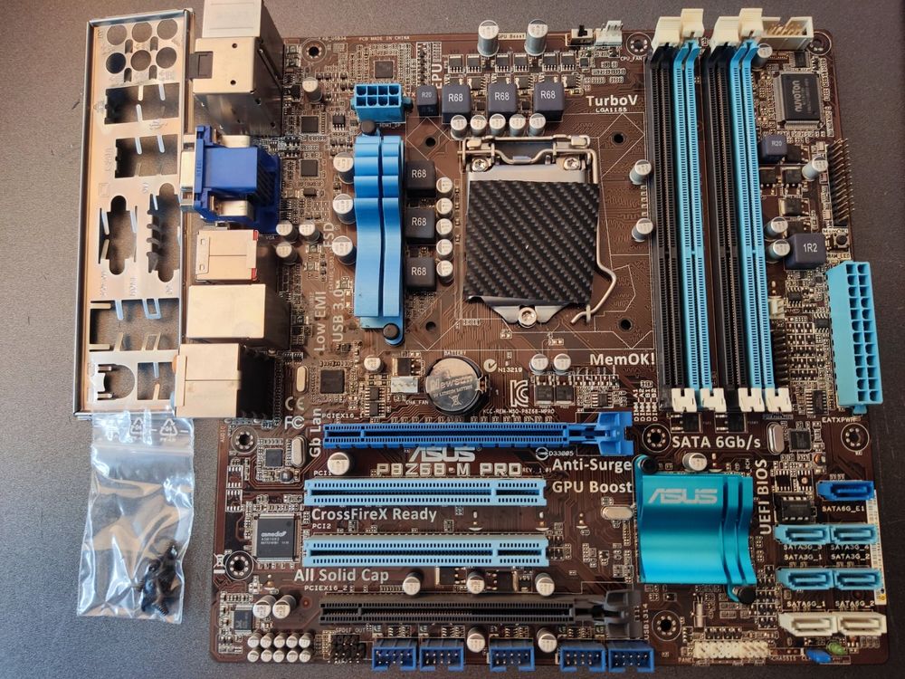 Asus P8Z68-M PRO in box and sticker
