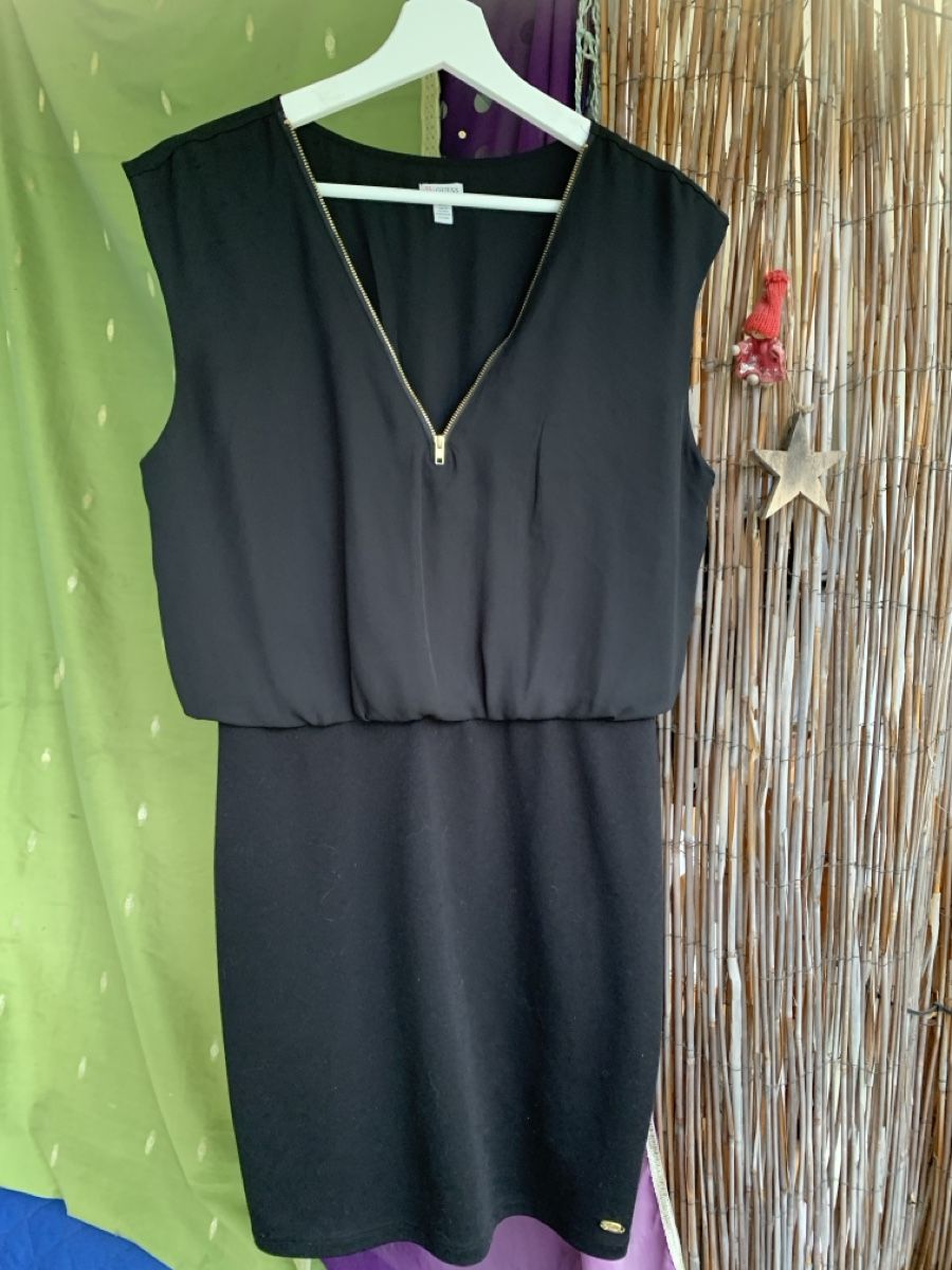 Guess Vestiti: Kleid Guess Grösse M – Usato da Kriens venduto da selina024