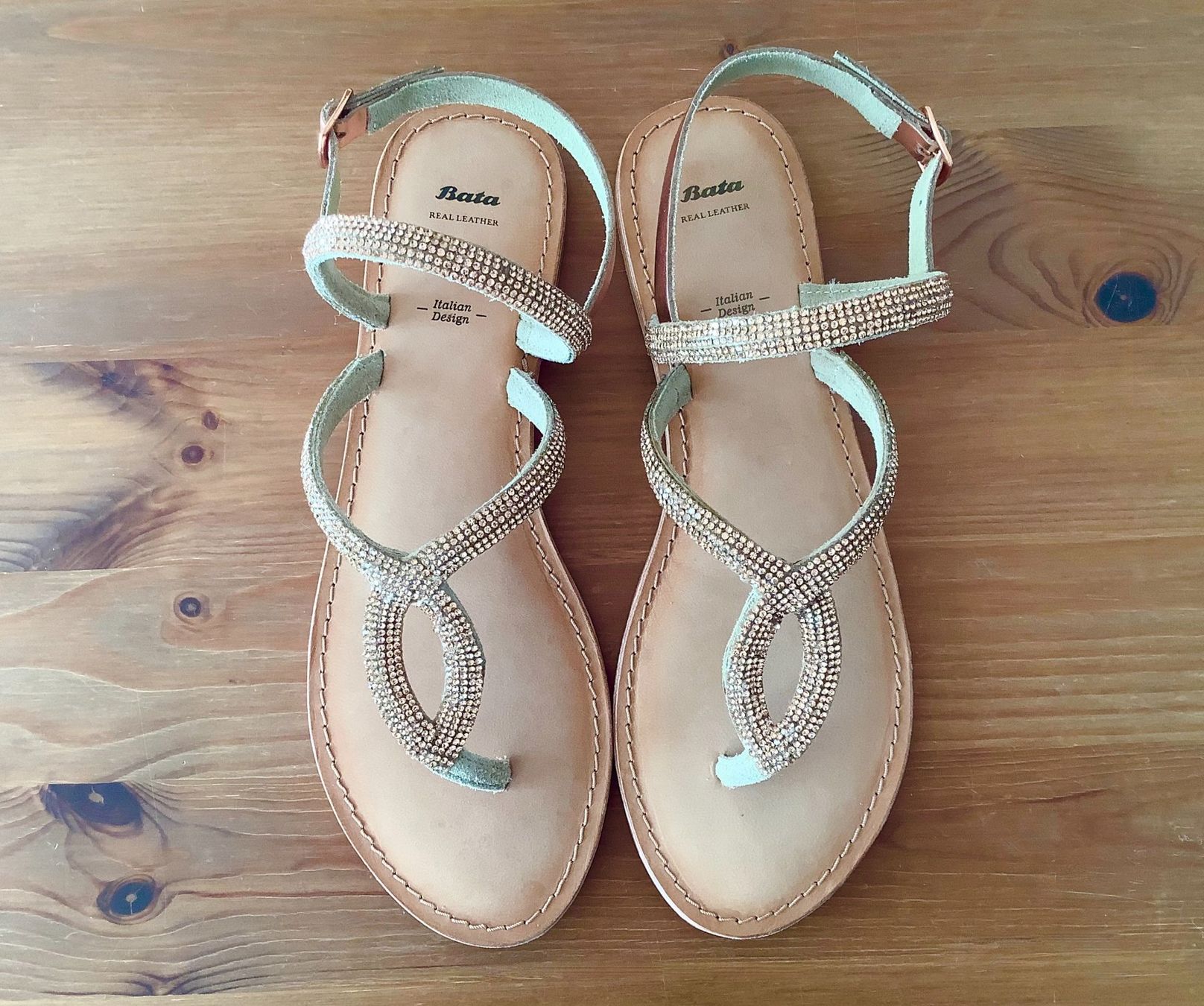 Scarpe da donna: Bata Sparkly Rose Gold Leather Sandals 39 – Usato da Founex venduto da sweetcouture 1