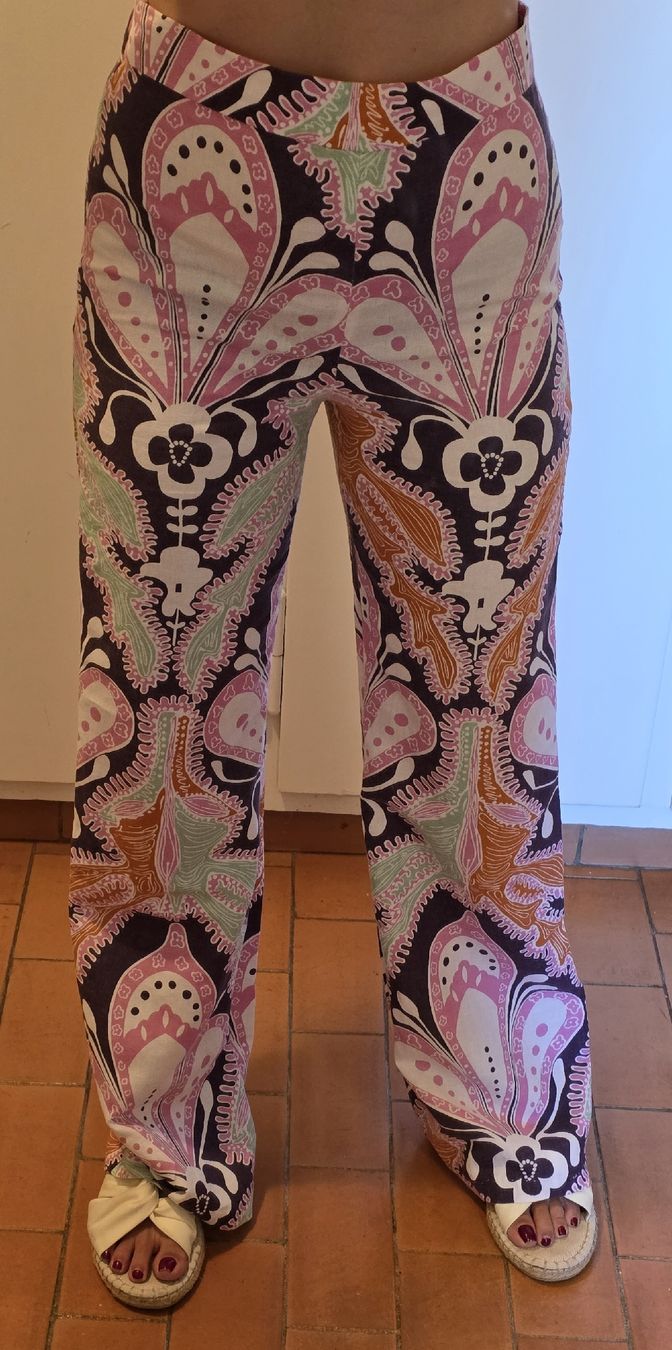 Zara Pantaloni: Zara Hose mit Muster, Grösse M – Usato da St Gallen venduto da vir_5kgt 1