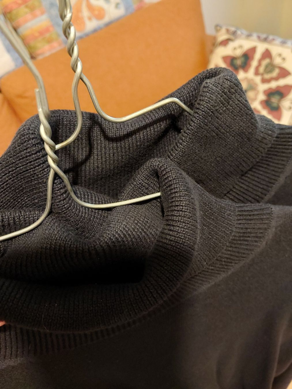 Esprit Lotti di vestiti: 2×Esprit Rollkragenpullover Dunkelblau Gr. L 100% Baumwolle – Usato da Romanshorn venduto da SwissEnn 4