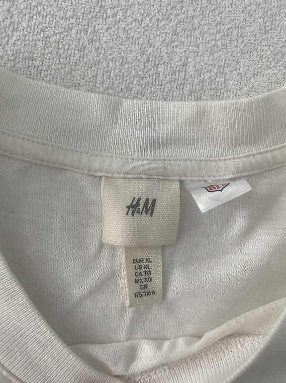 H&M T-Shirts: Giants NFL T-Shirt Gr XL – Gebraucht aus Grenchen von Tirana 2