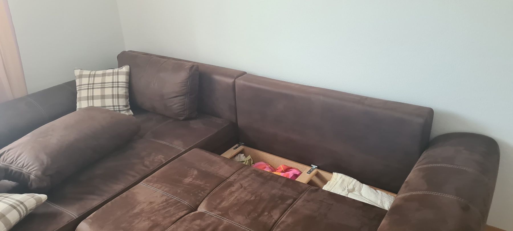 Divani: Sofa (ausklappbar, mit Stauraum) – Usato da Horw venduto da sup_k8bq 1