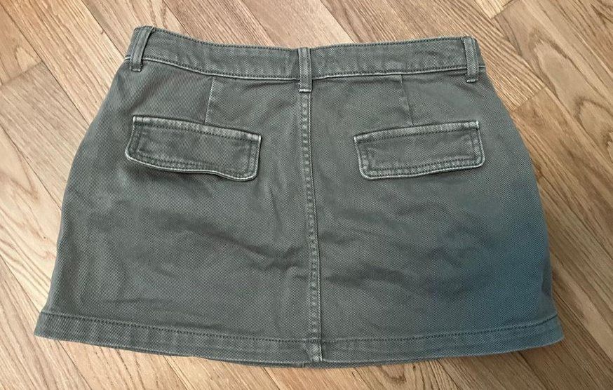 Pull&Bear Röcke: Pull & Bear Rock grün Cargo Look – Gebraucht aus Neuenkirch von the_7pdb 1