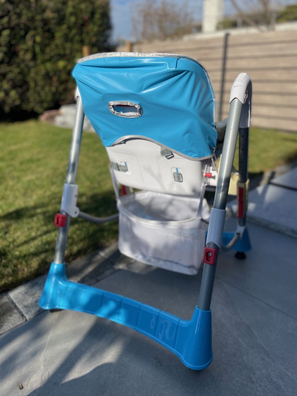 Seggioloni: Kinderhochstuhl mit Tablett – Usato da Lachen SZ venduto da IH2000 2