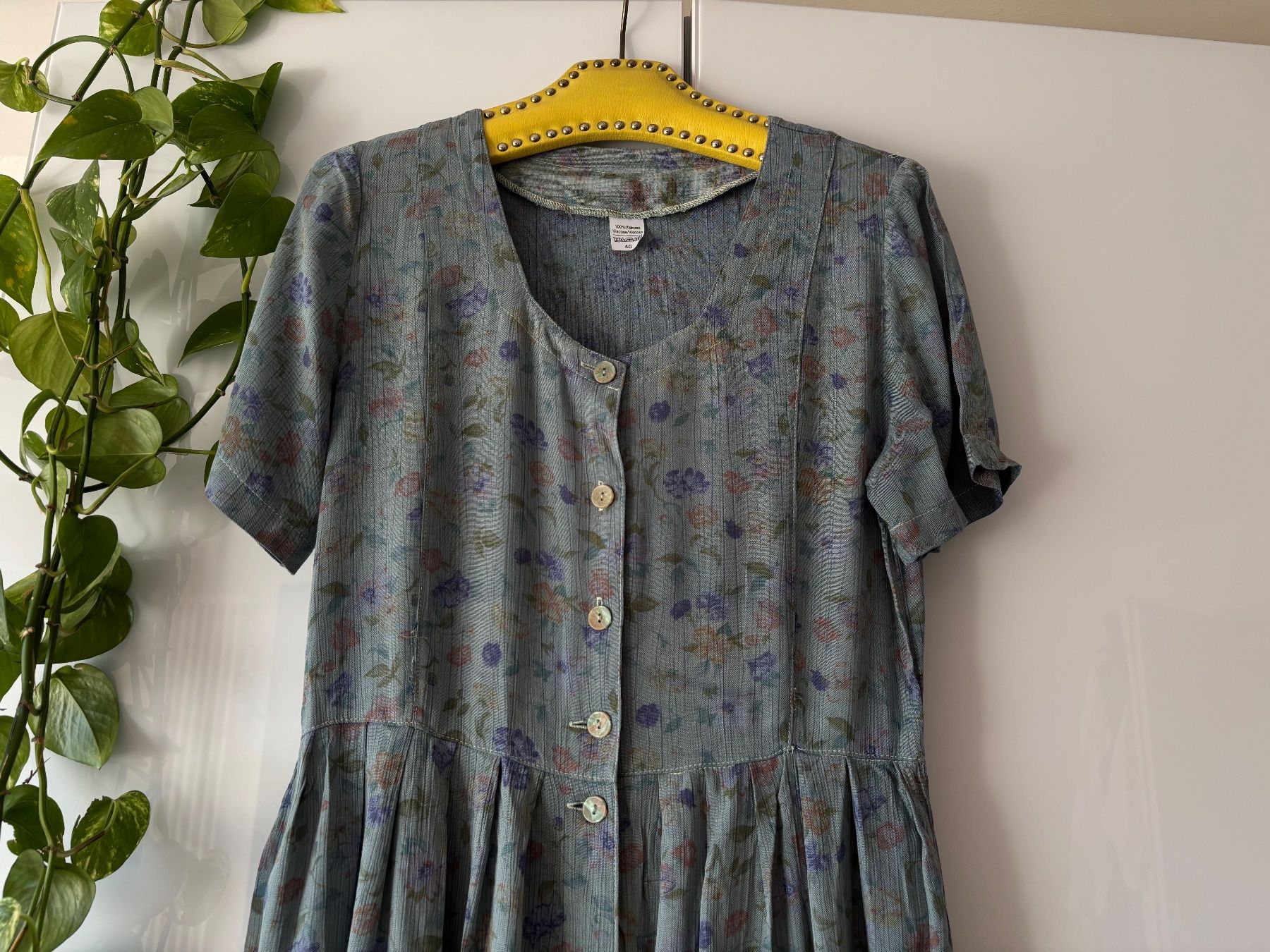 Vestiti: VINTAGE Kleid mit Blumenmuster Gr. 40 – Usato da Zürich venduto da missmodernage 1