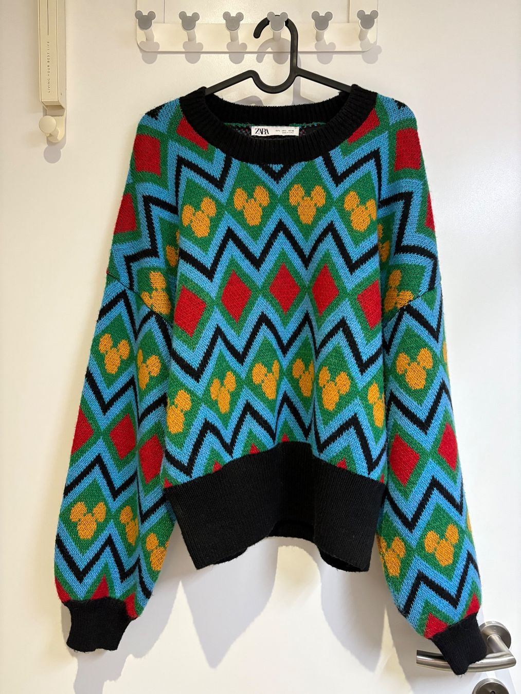 Zara Maglioni & Felpe: Pullover Zara Disney taille L – Usato da Monts-de-Corsier venduto da mon_rp2m