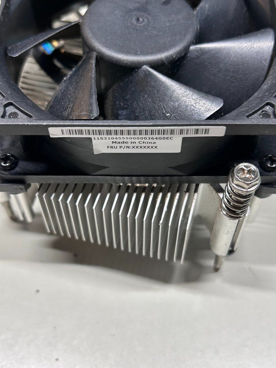 Componenti elettronici: Dissipatore con ventola per CPU – Usato da Giubiasco venduto da LorisVale 5