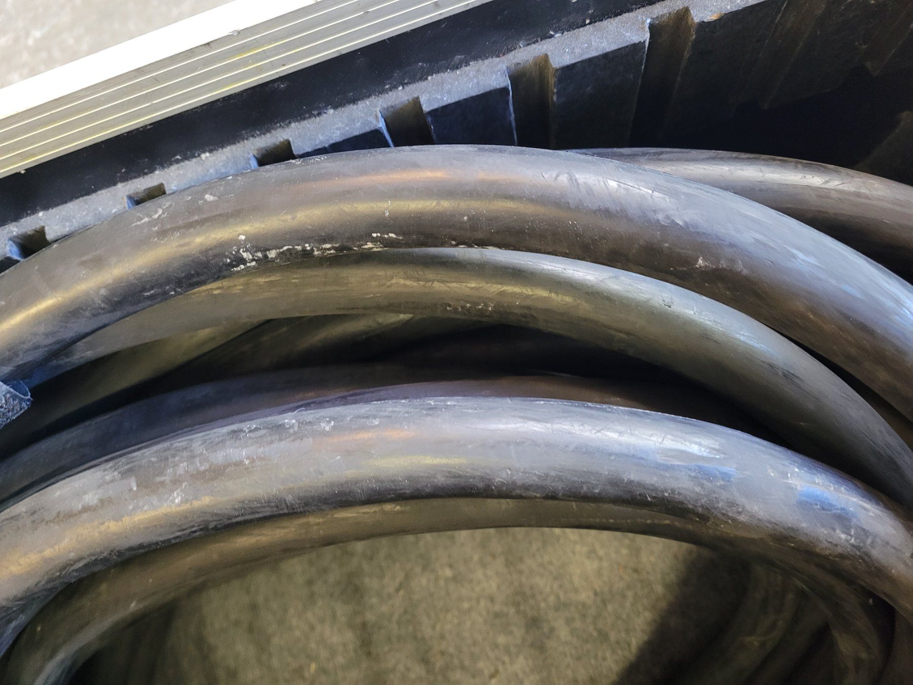 Cavi: CEE 63 Kabel ca.50 Meter - Schwarz – Usato da Vitznau venduto da Night-Fire 2