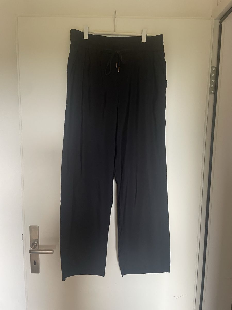 Pantalons: Stoffhose Street One – D'occasion à Schüpfheim par Nussbaum_4