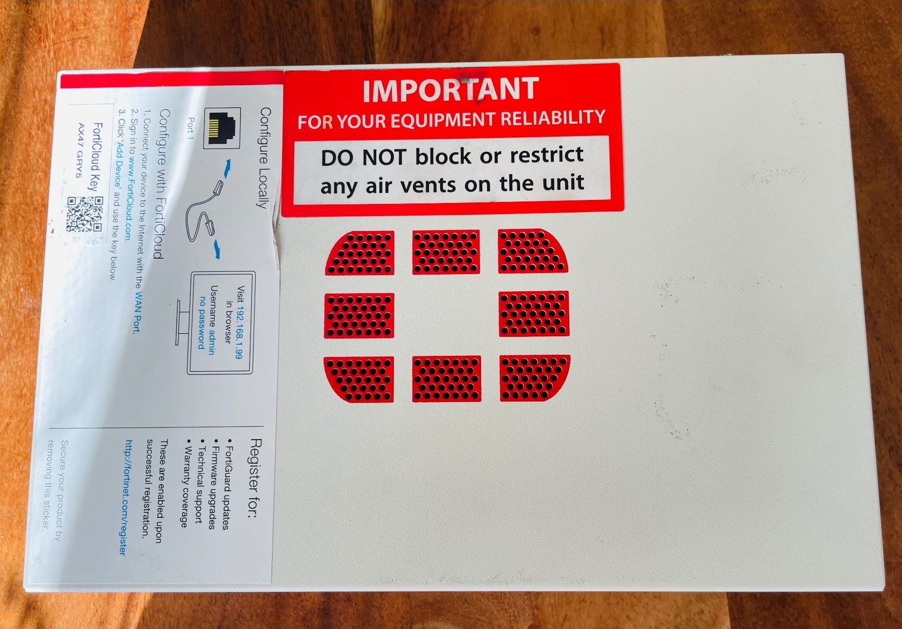 Fortinet Firewall: FortiGate 30E Firewall mit original Netzteil – Usato da Lyss venduto da Katai