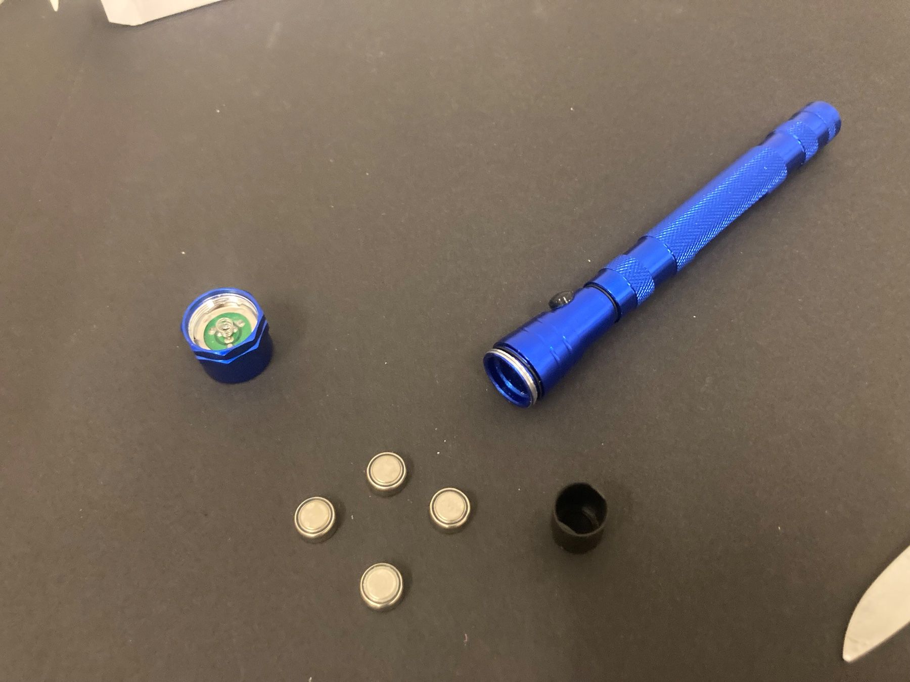 Lampade: LED Taschenlampe, blau, ca. 17 cm lang, magnetisch – Nuovo e nell'imballaggio originale da Neuenhof venduto da jorogo 6