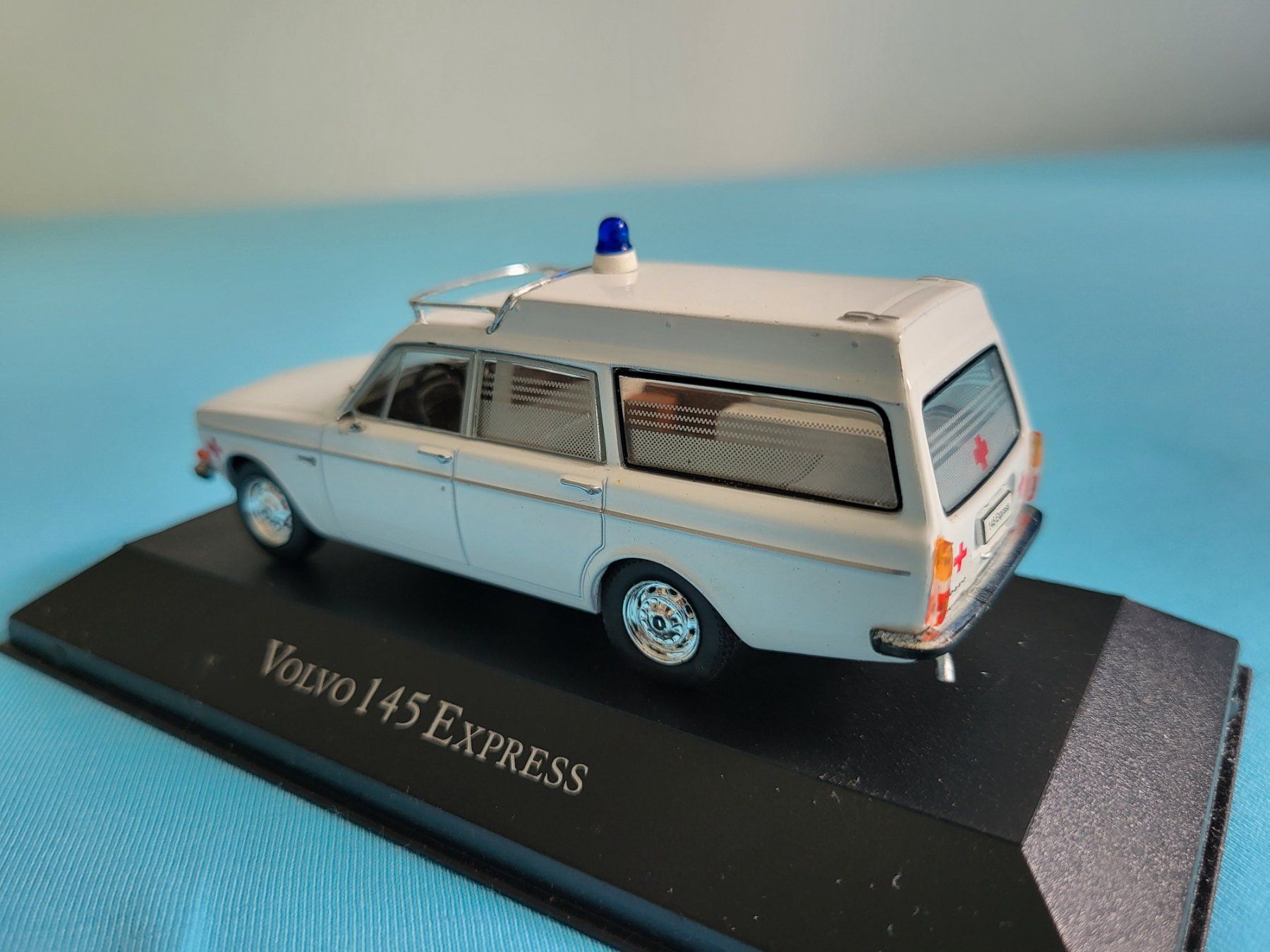 Volvo Modellautos: Volvo 145 Express Red Cross Ambulance – Neu (gemäss Beschreibung) aus Glattbrugg von PhilKrill 7