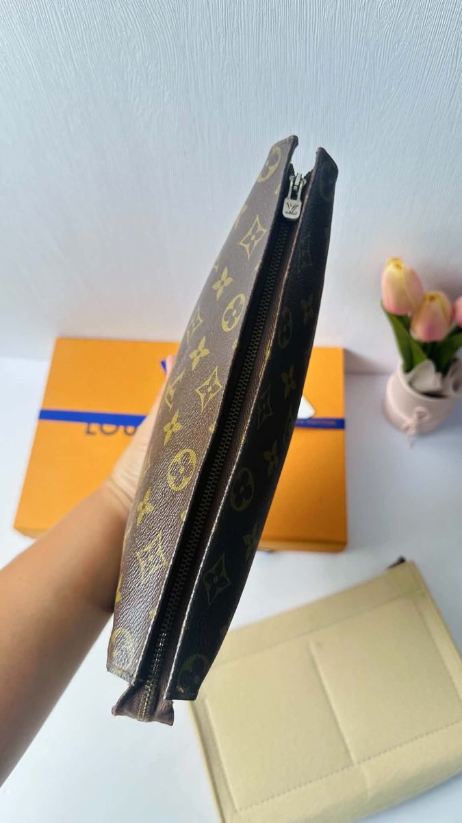 Louis Vuitton Sacs: Louis Vuitton Toiletry Pouch 26 cm – D'occasion à Widnau par Pukpan_99 3