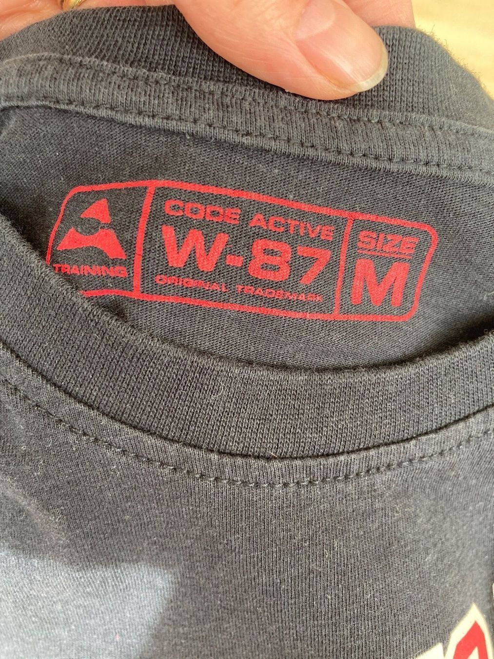 T-Shirts: T- Shirt M Mann – Gebraucht aus Küssnacht am Rigi von Anacerna 2