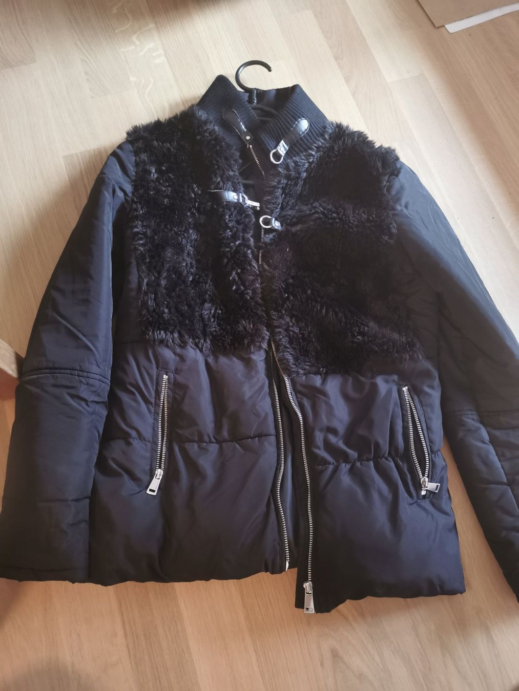 Avant Premiere Giacche: Winterjacke Avant Premiere Manor – Usato da Luzern venduto da larissa_n 2