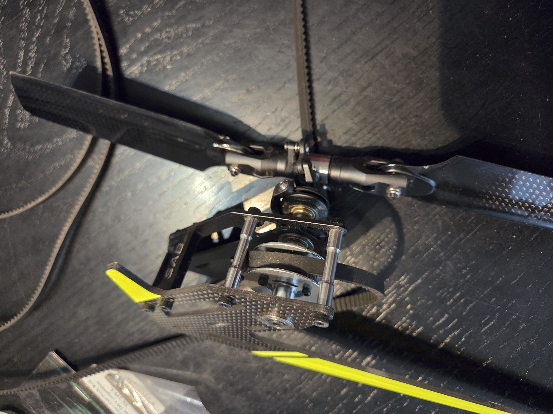 Modellismo RC: SAB Gobin Black Thunder Sport – Difettoso da Däniken SO venduto da Adidasskater 4