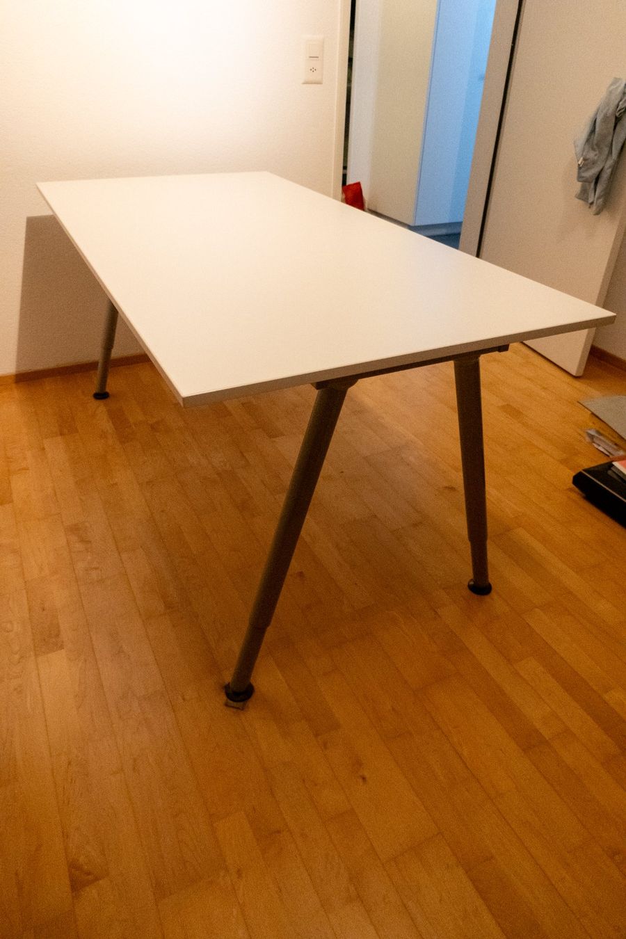Ikea Scrivanie: Bürotisch - Ikea Thyge (160x80cm) – Usato da Flims Waldhaus venduto da wittwermathias 5