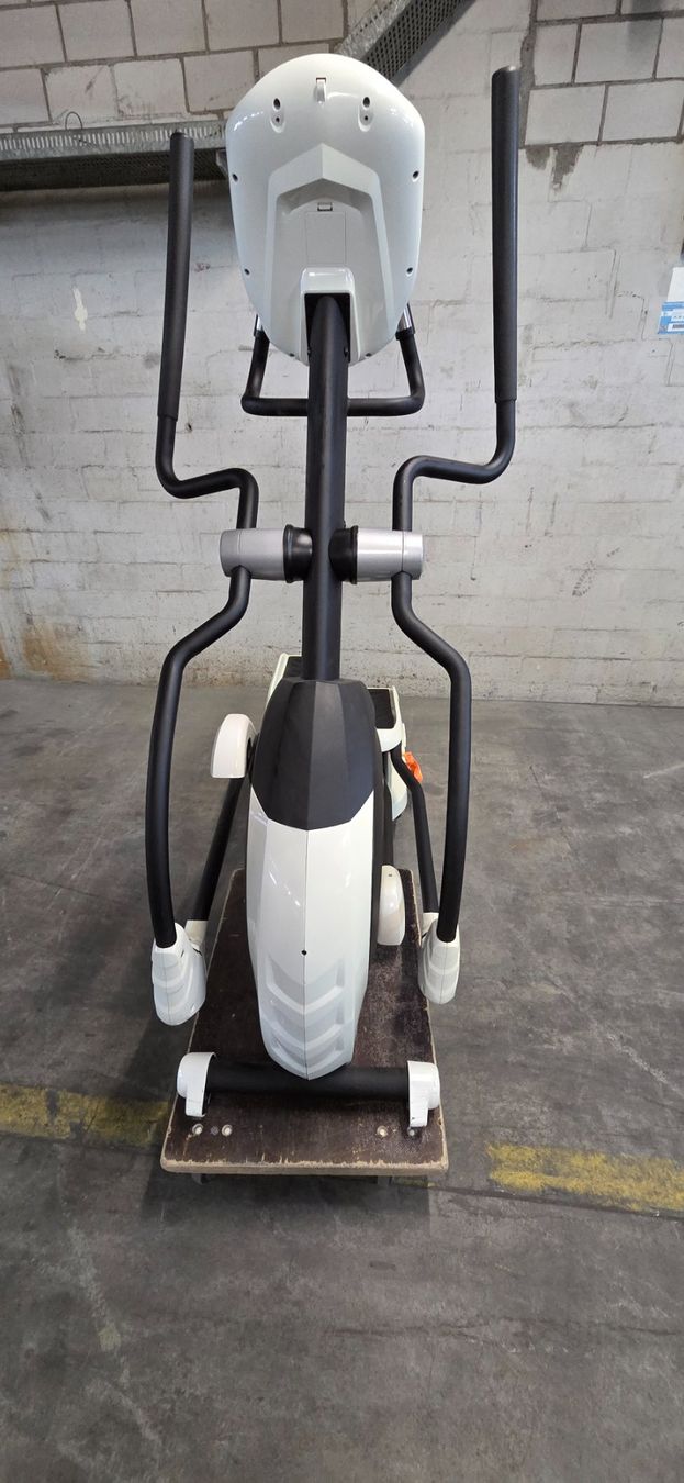 Hometrainer: Professioneller Elliptical Cross Trainer LE-9200 i – Usato da Dielsdorf venduto da EArau1 5